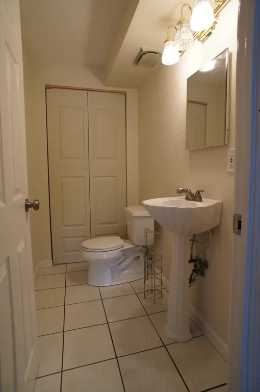 65 Mccormick Terr, Stoughton