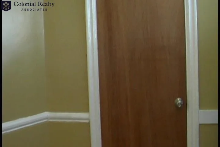 86 Hammond St, Roxbury