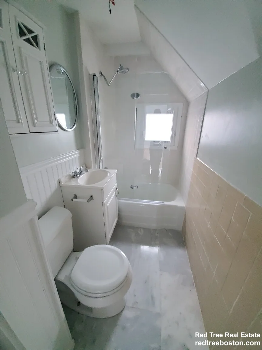 72 Marshall St, Medford