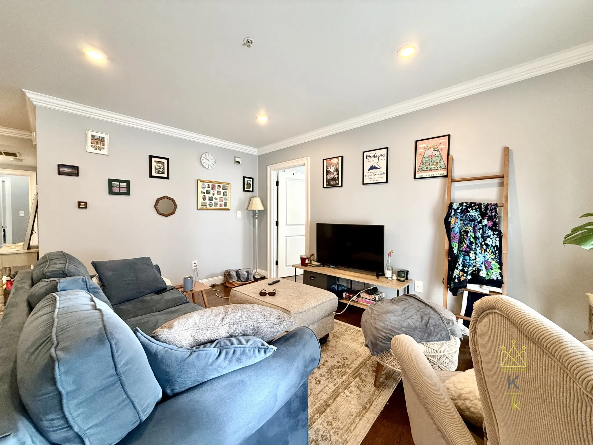 8 Nira Ave, Jamaica Plain