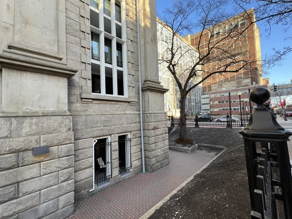 771 Harrison Ave, South End