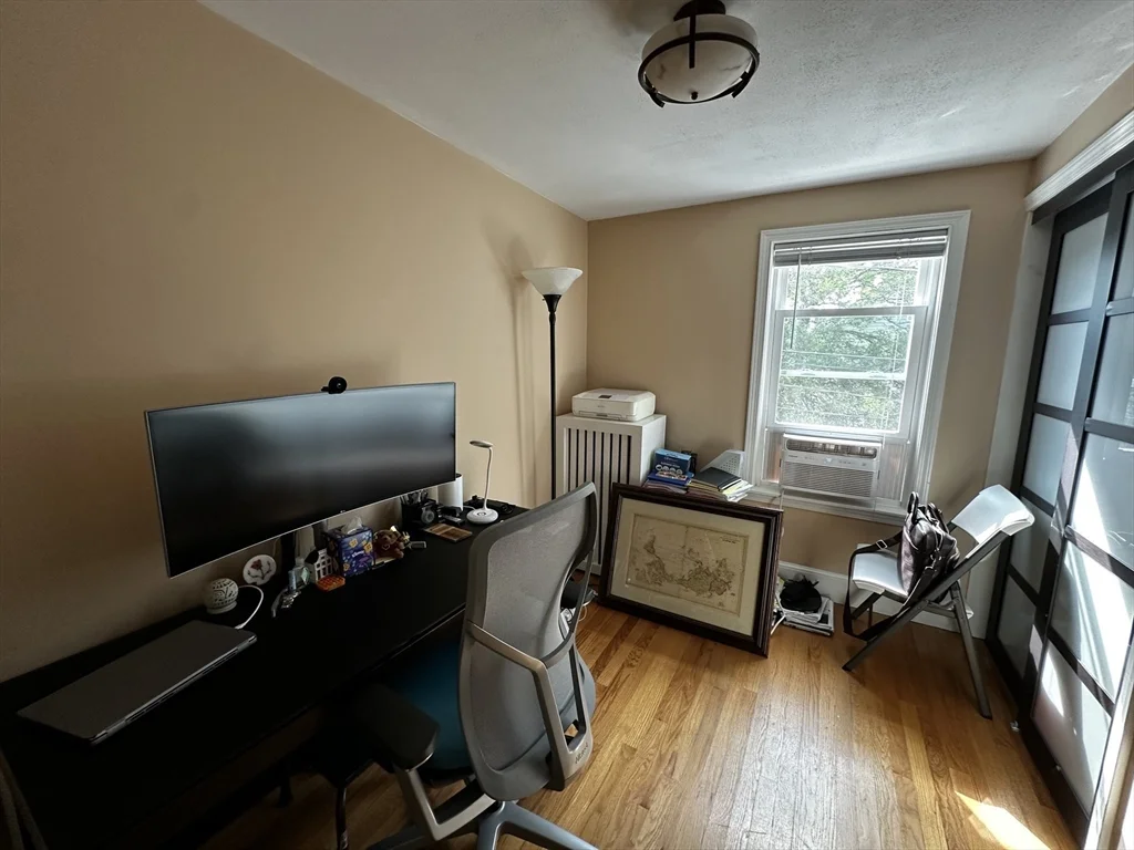 16 Nashua, Magoun Square