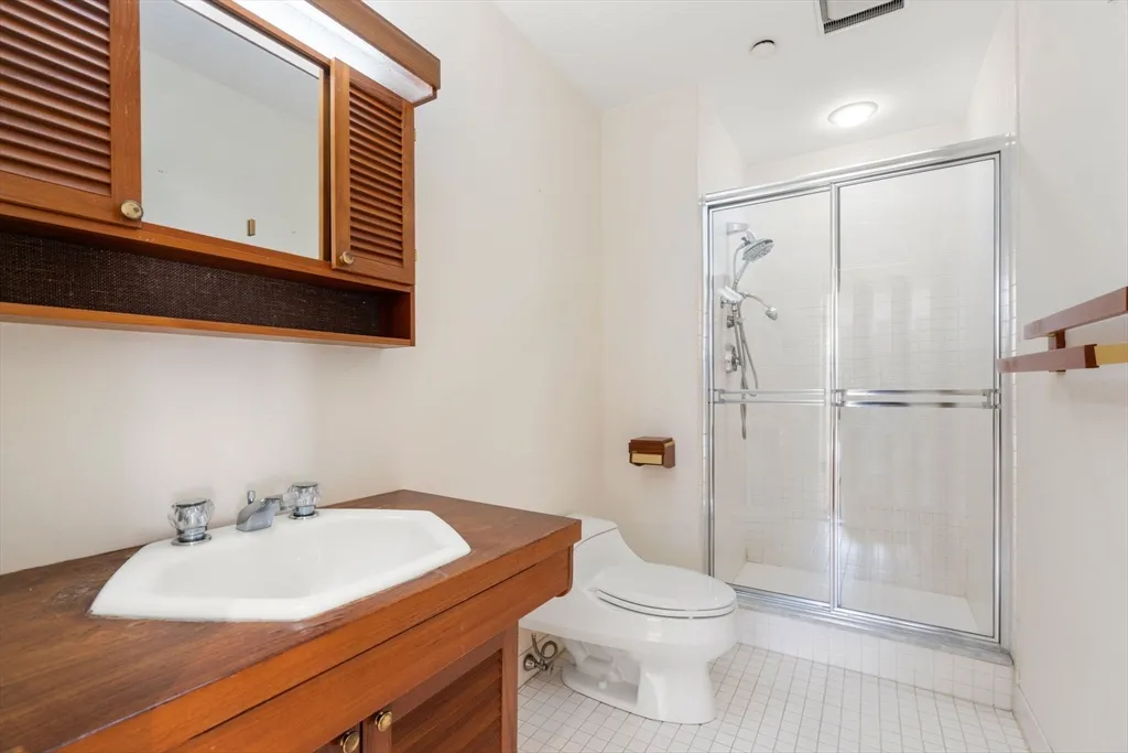 241 Perkins St, Jamaica Plain