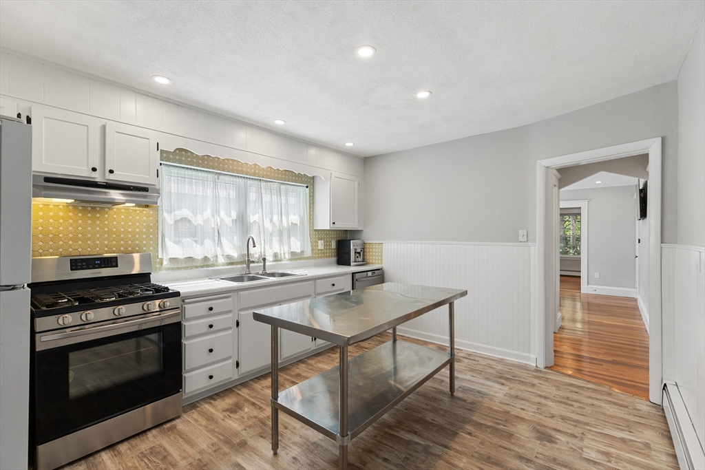 14 Corinthian Rd, Tufts