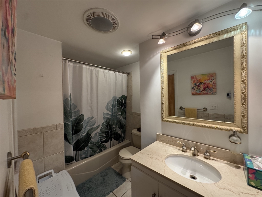 45 Dexter Rd, Newtonville