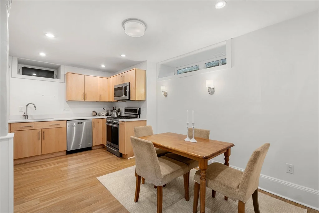 18 Wyman St, Arlington