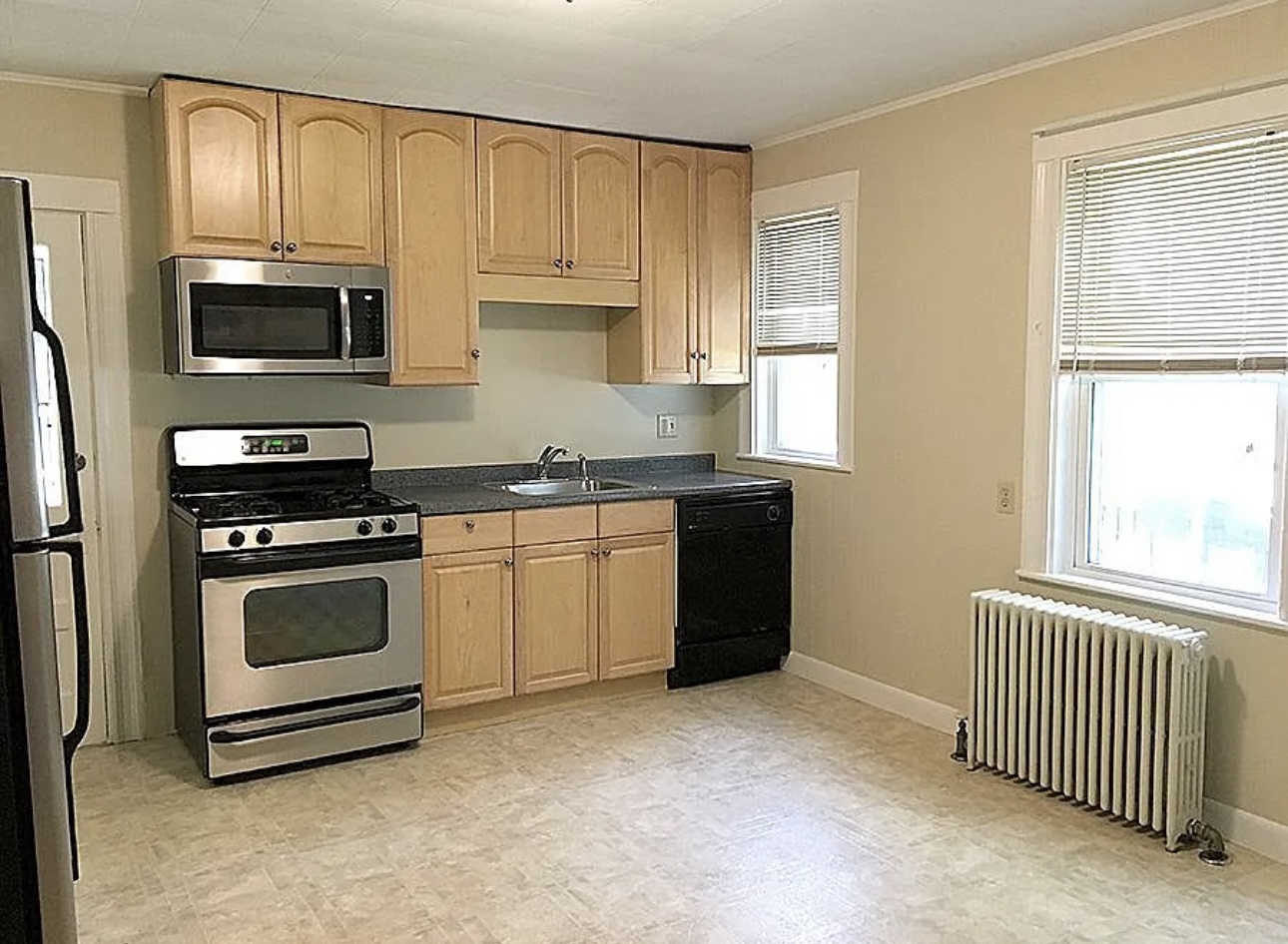 78 Temple Ave, Winthrop