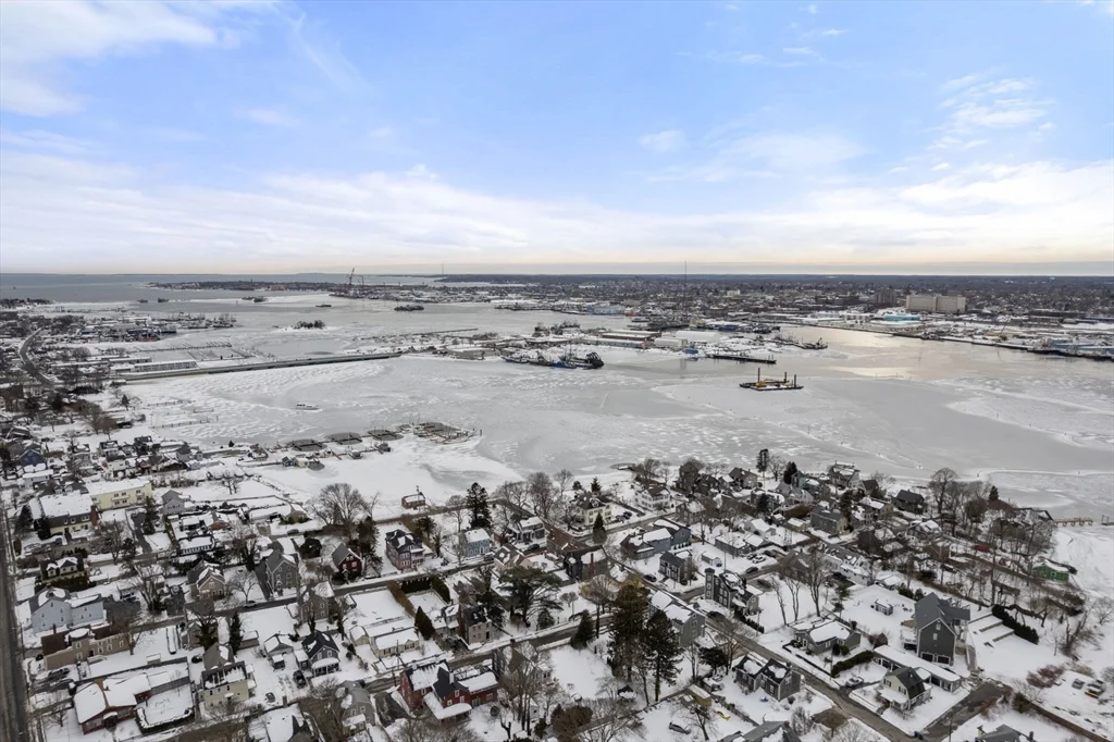 25-27 Lafayette, Fairhaven