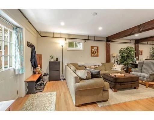 3 Allen Rd, Brighton