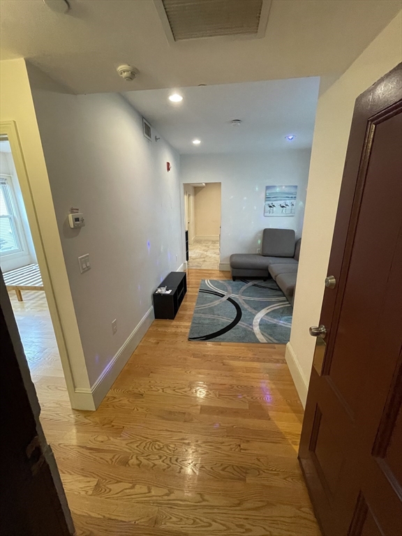 32 Suffolk St, The Port