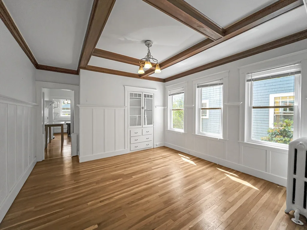 23 Kingsboro Park, Jamaica Plain