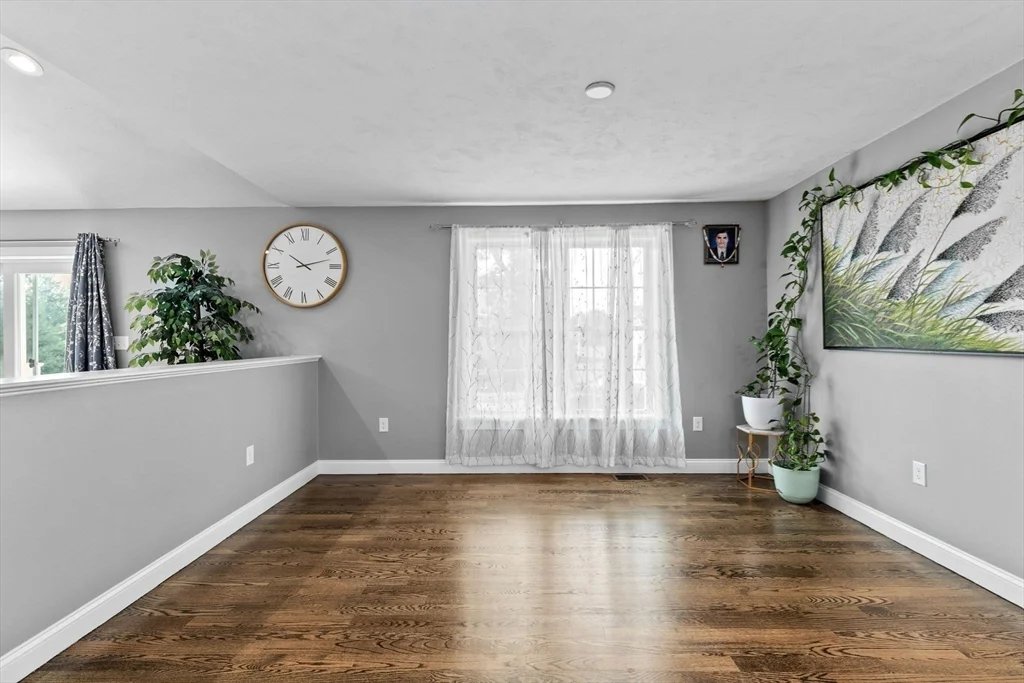 21 Pasture Brook Rd, Attleboro