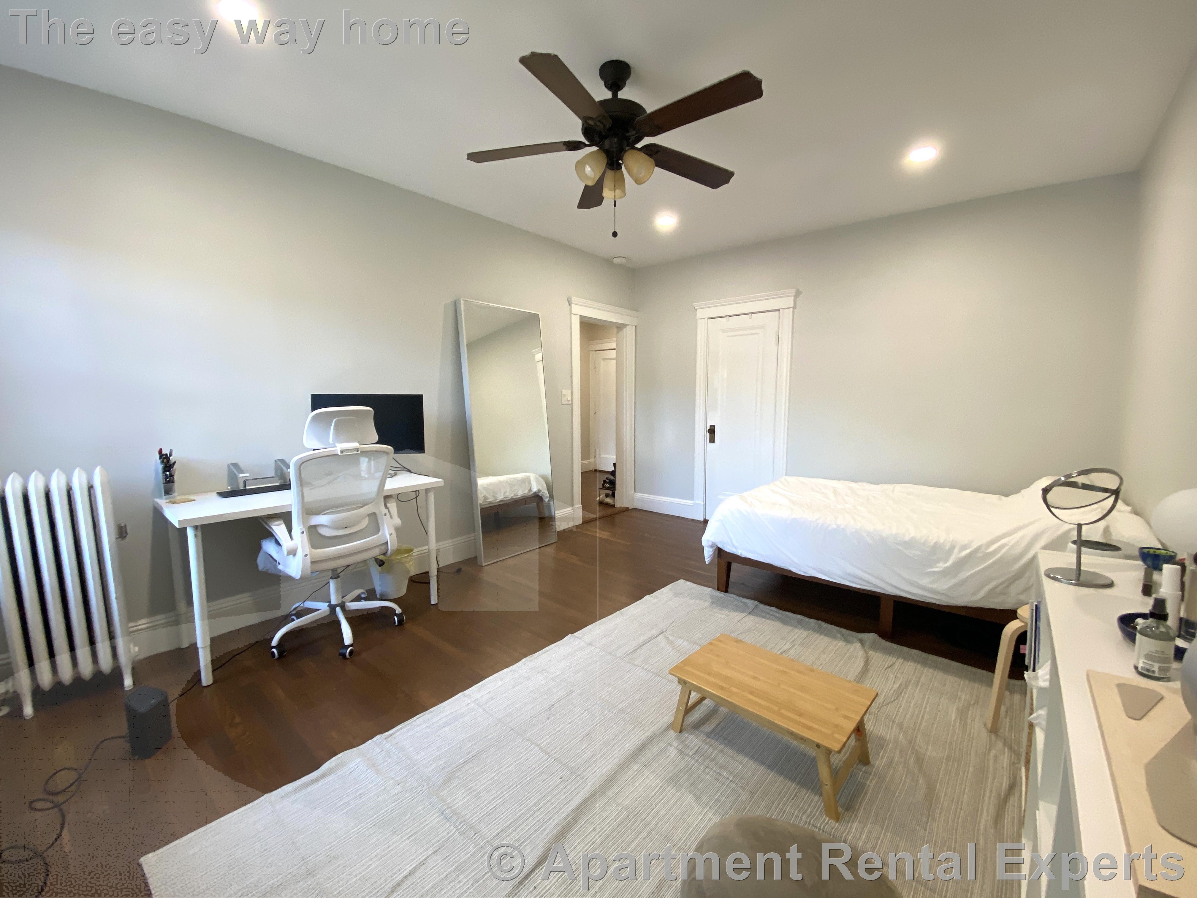 1699 Cambridge St, Harvard Square