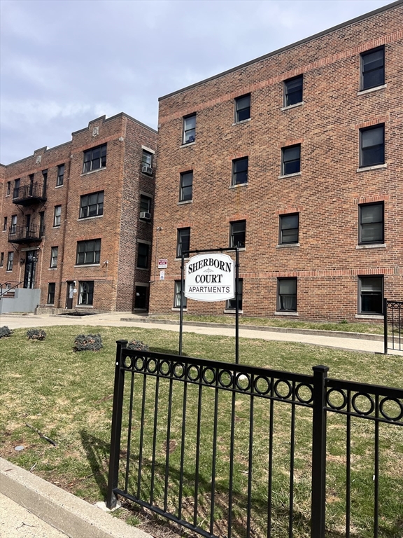 475 Broadway, Medford