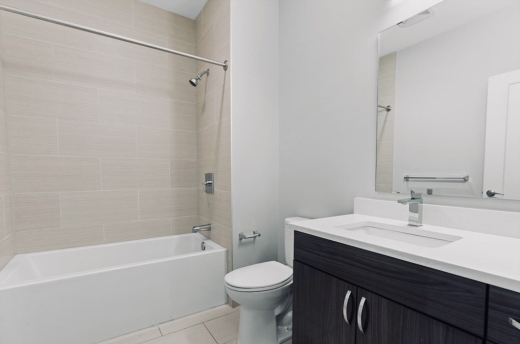 640 Boston Ave, Medford