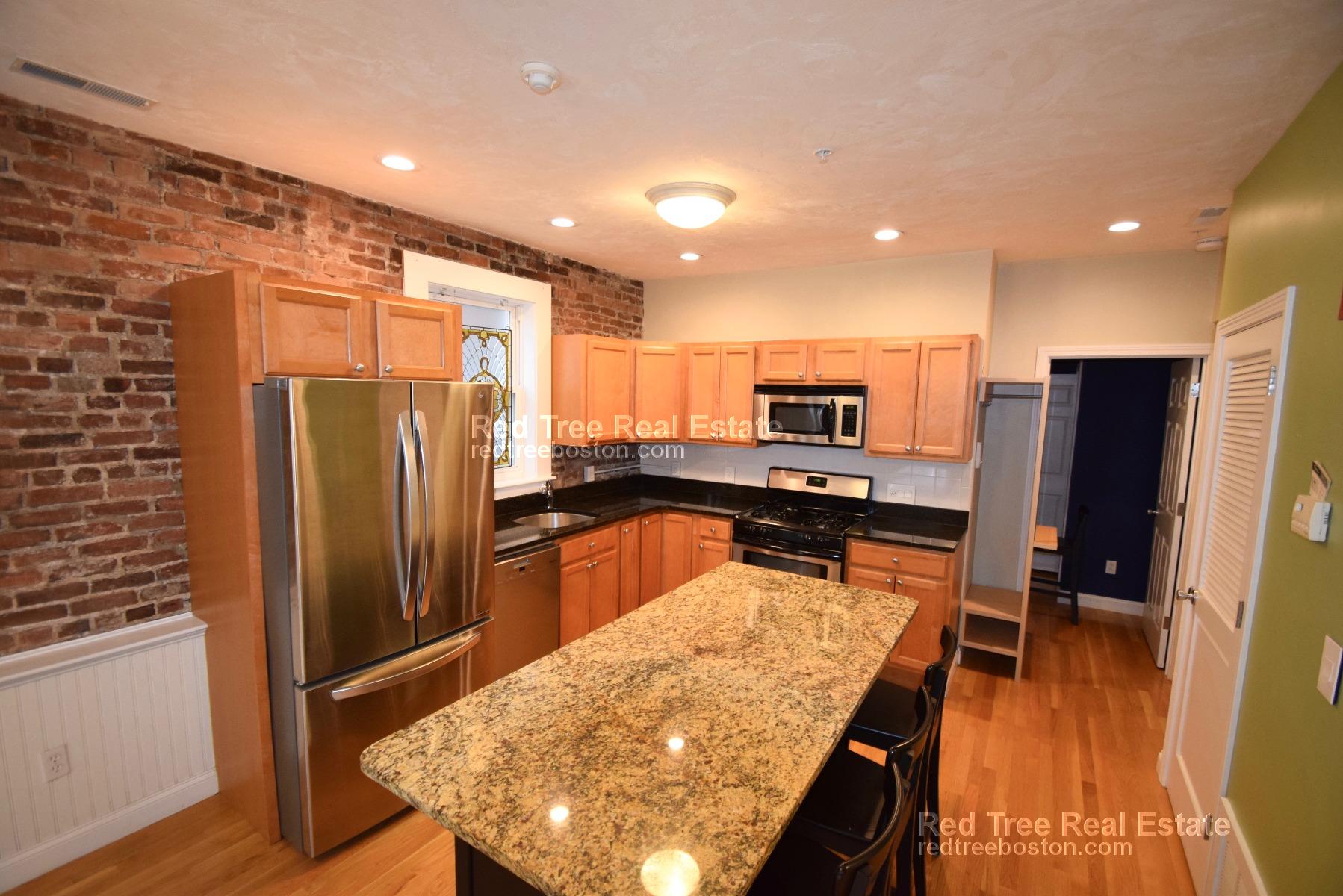 172 Cottage St, East Boston