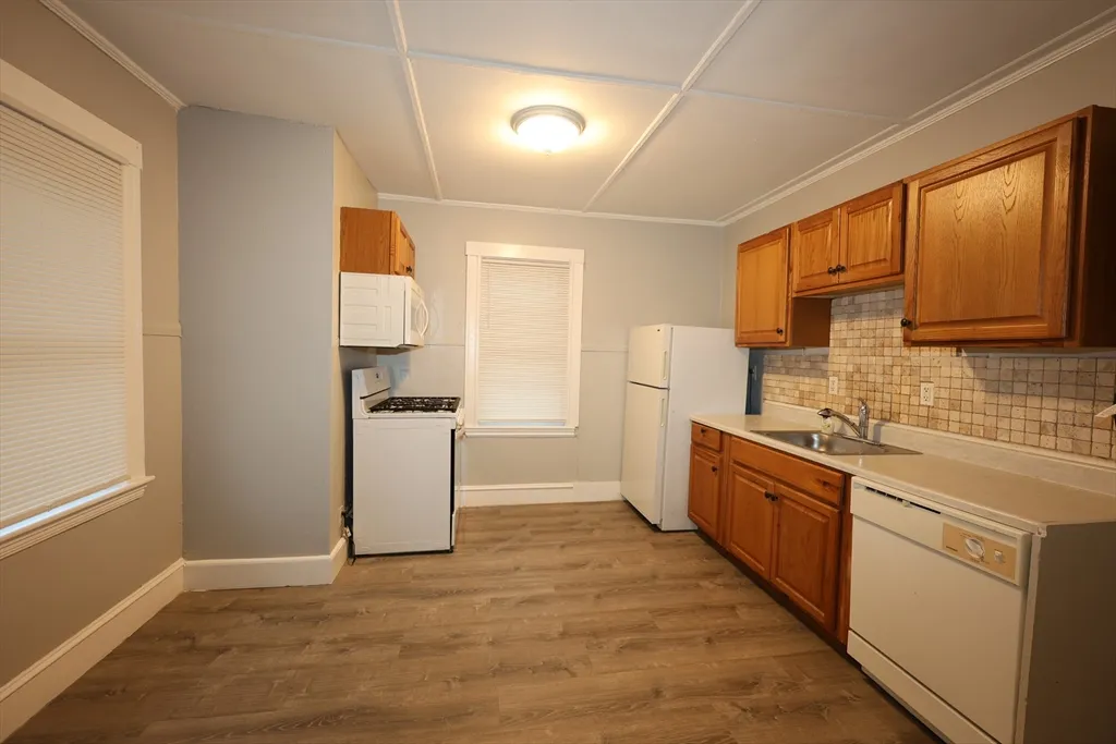 23 Des Moines Rd, Quincy