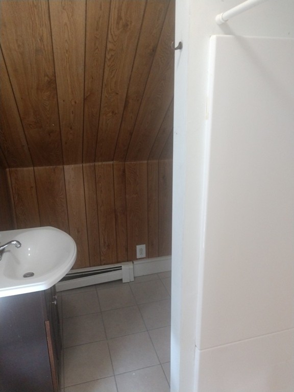 44 Winthrop St, Taunton