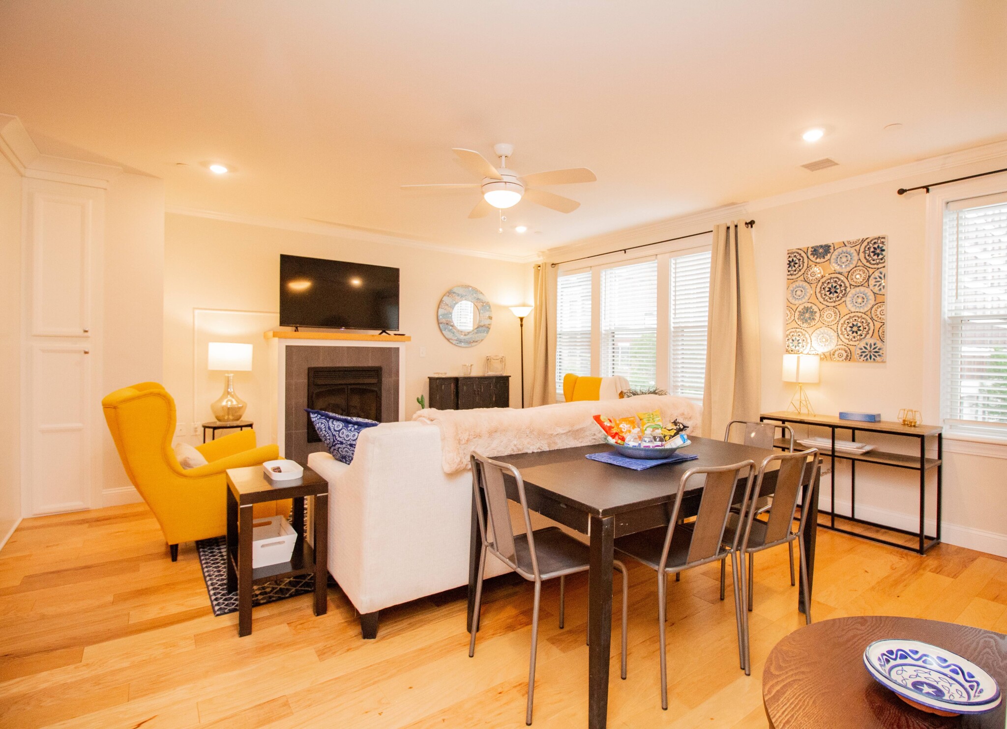 1008 Tremont St, Roxbury