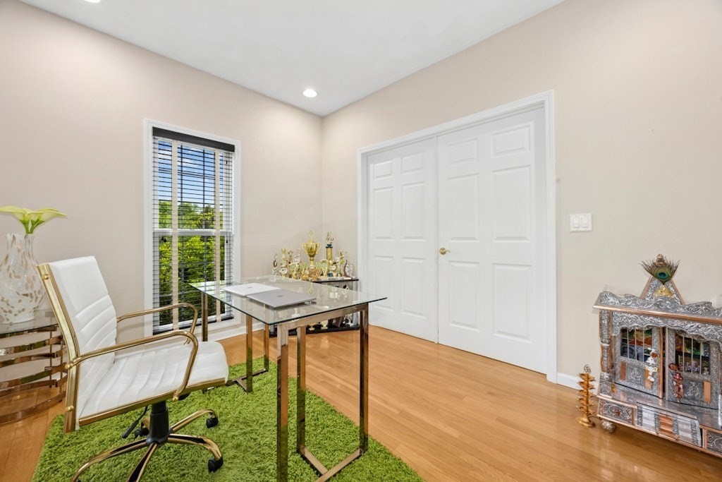 2 Arrowhead Ln, Westborough