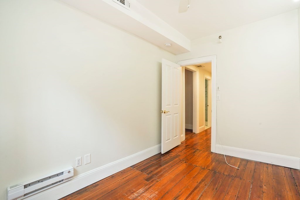 296 Marlborough St, Back Bay