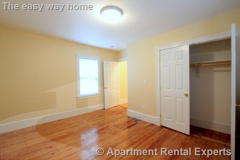 6 White St Pl, Porter Square