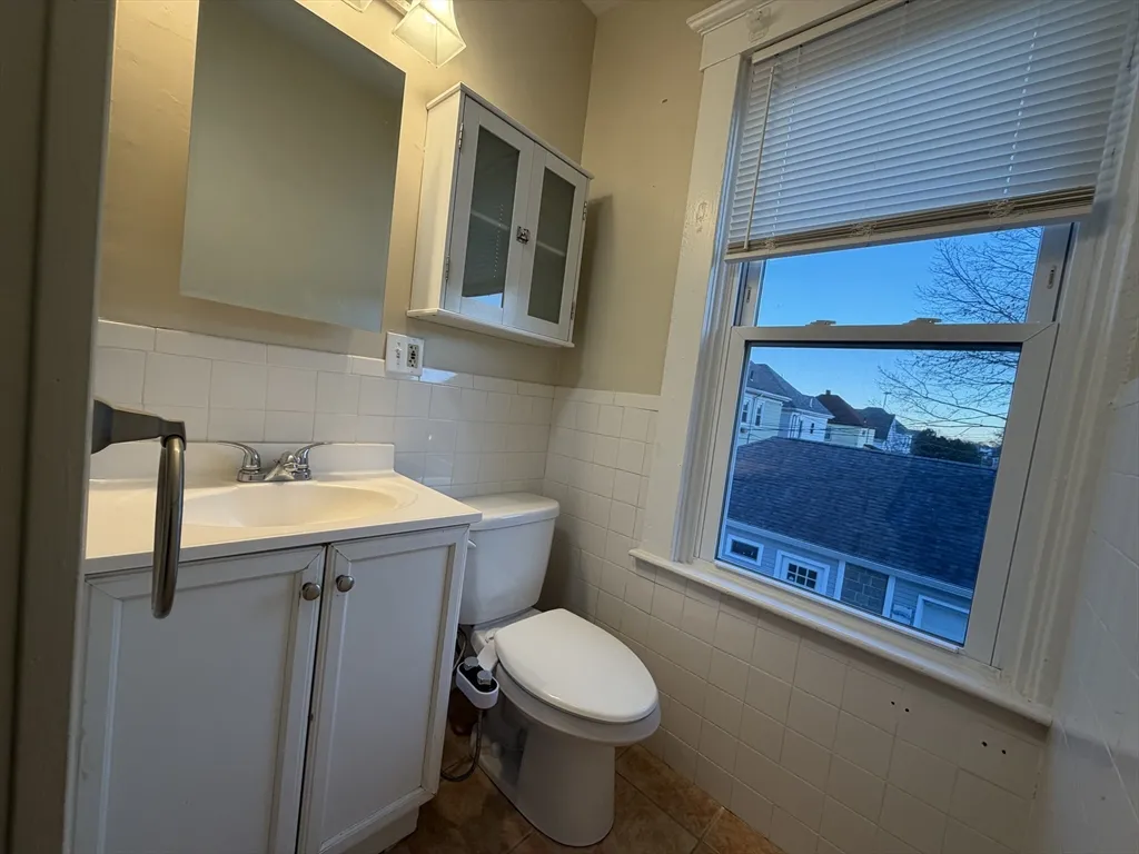 320 Wood St, New Bedford