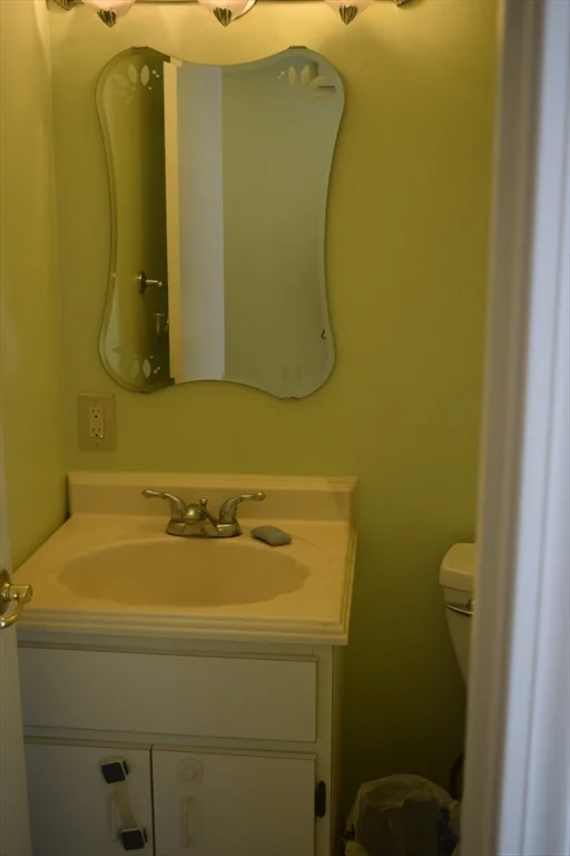 11 Hilltop Ln, Easton