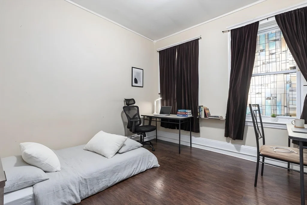 21 Royal St, Allston