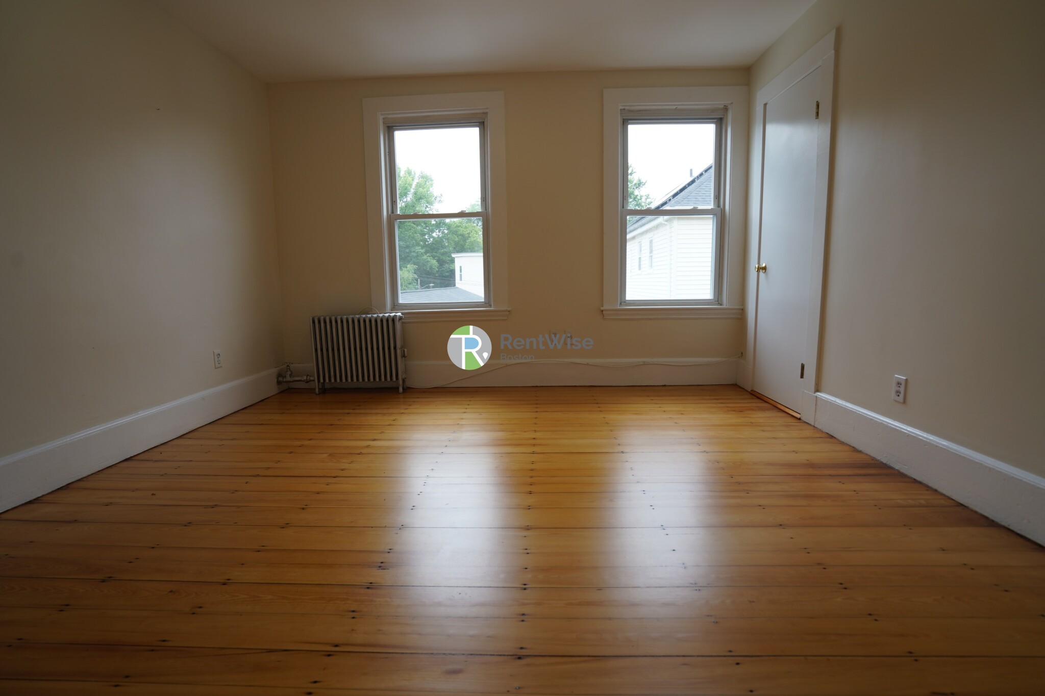 21 Plainfield St, Jamaica Plain