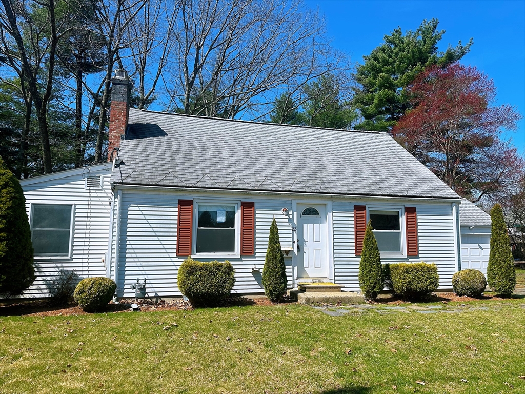 22 Oak St, Natick