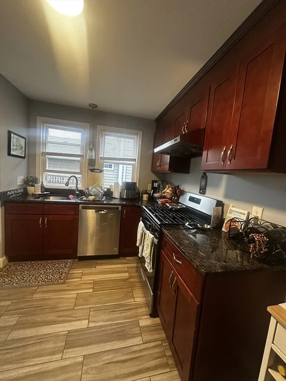 100 Colby Rd, Quincy