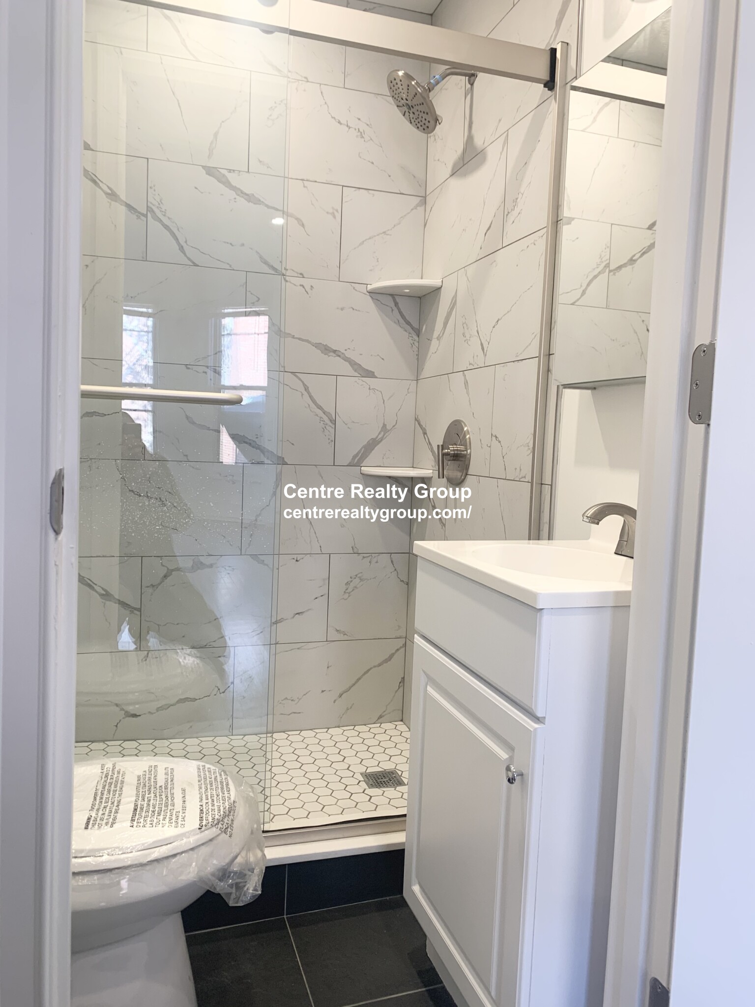 225 Newbury St, Back Bay