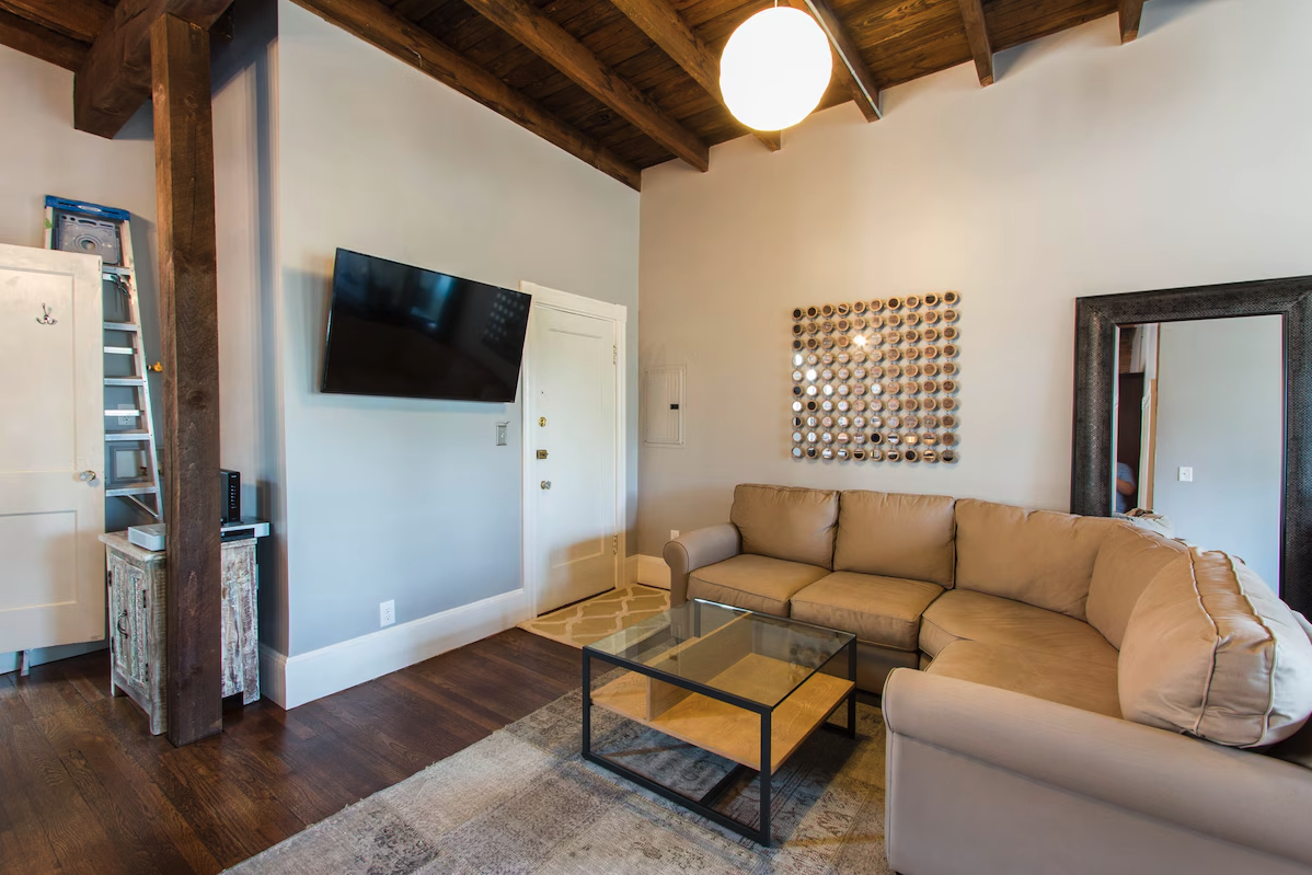 1870 Commonwealth Ave, Brighton