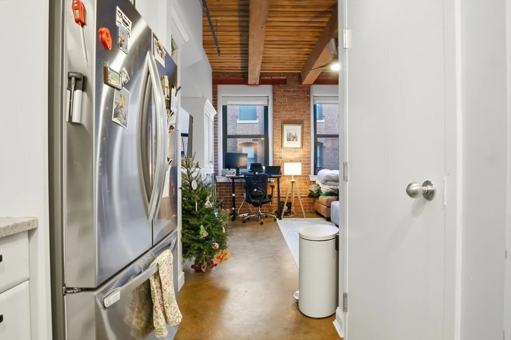 9 West Broadway, South Boston