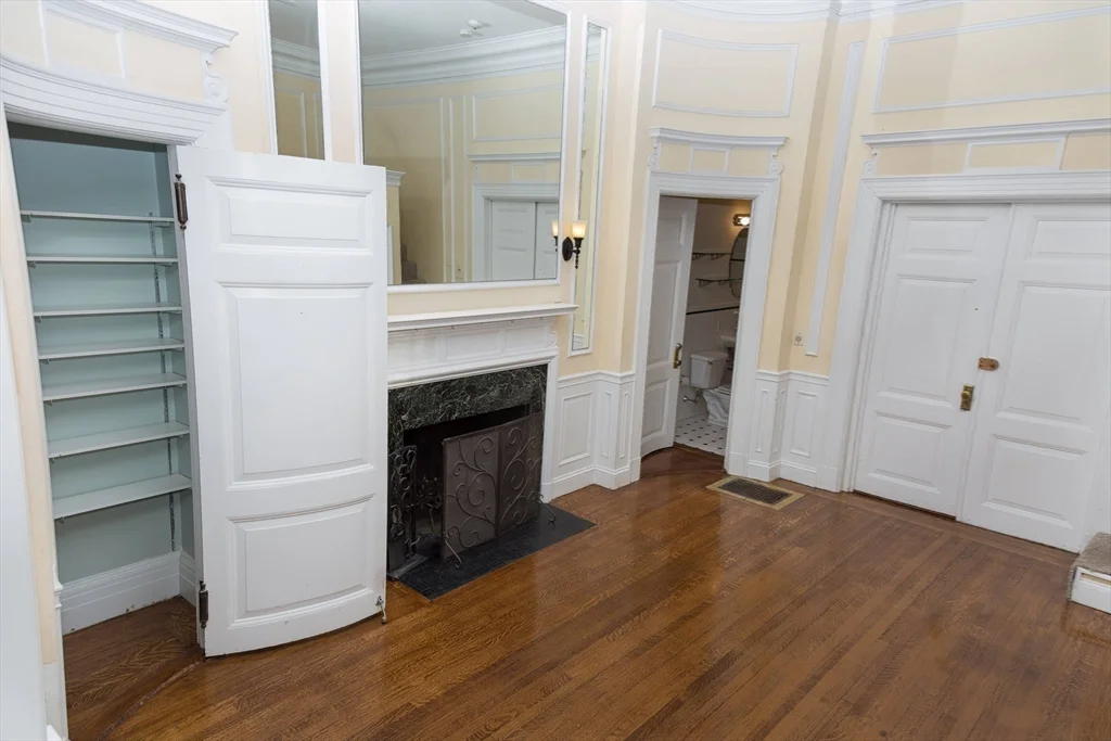 411 Beacon, Back Bay