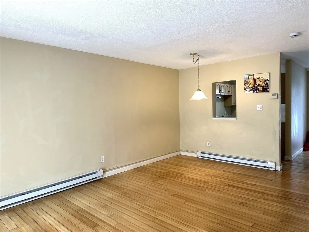 4 Village Brook, Natick