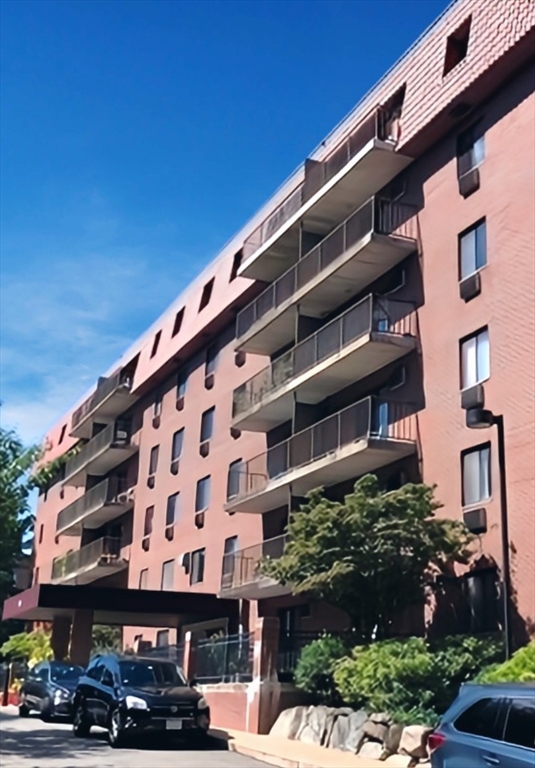 125 Pleasant St, Coolidge Corner