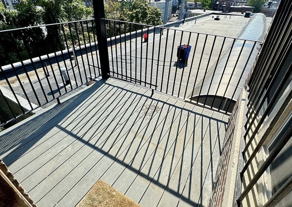 1682 Commonwealth Ave, Brighton