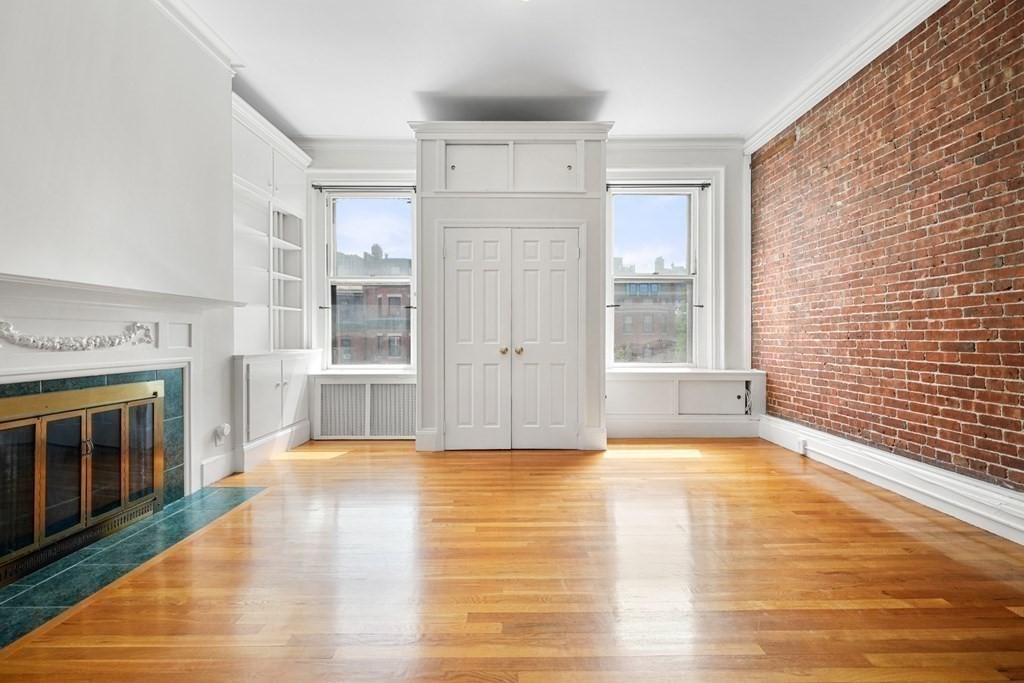 230 Beacon St, Back Bay