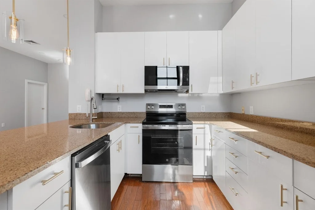 72 Ashland St, Malden