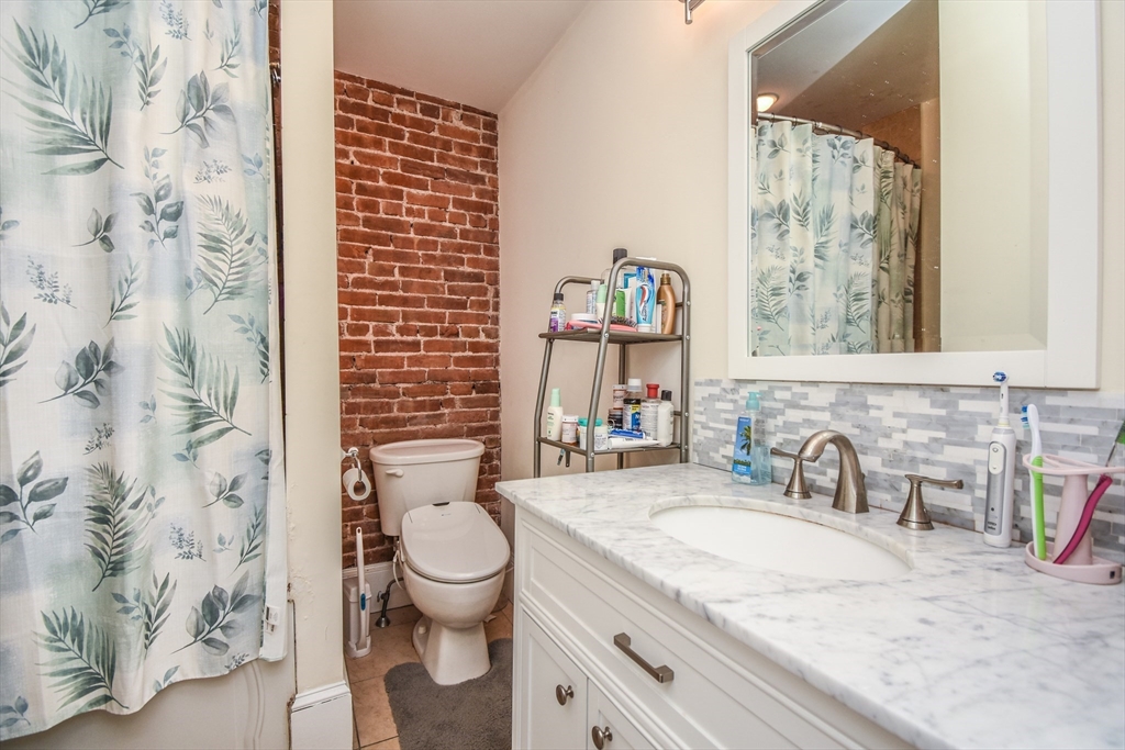 431 Faneuil St, Brighton