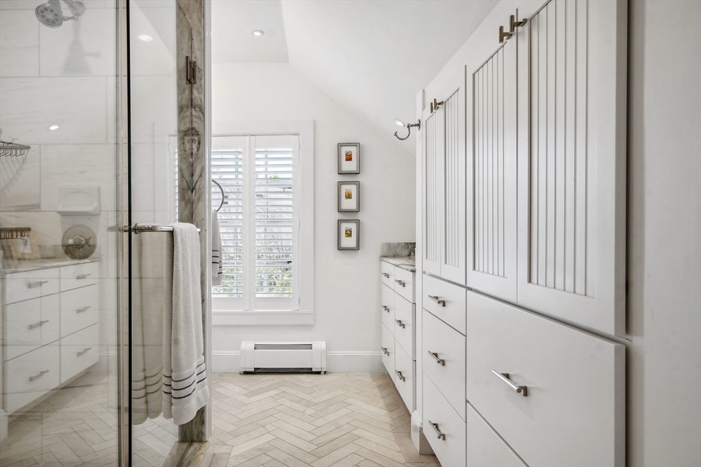 101 Elm St, Marblehead