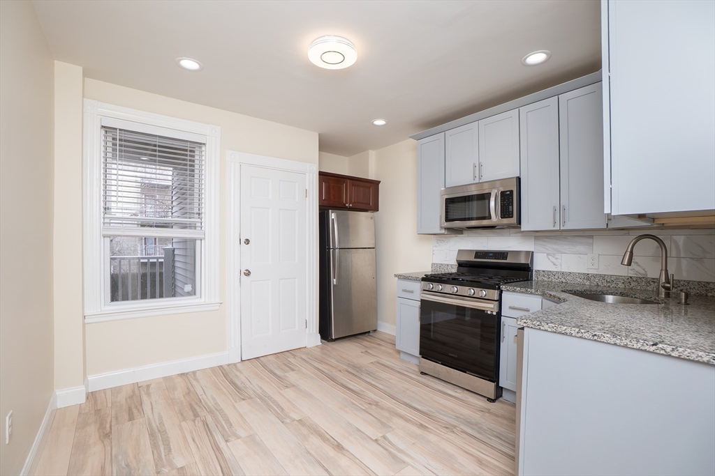 24 Howell St, Dorchester