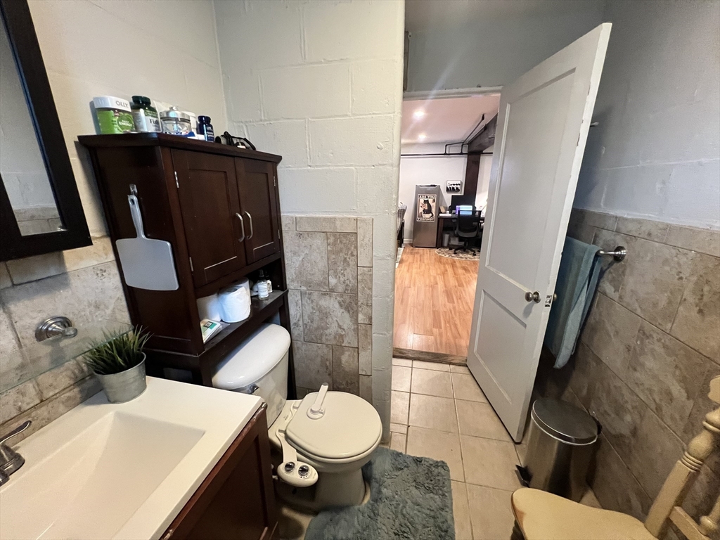 3 Allen Rd, Oak Square