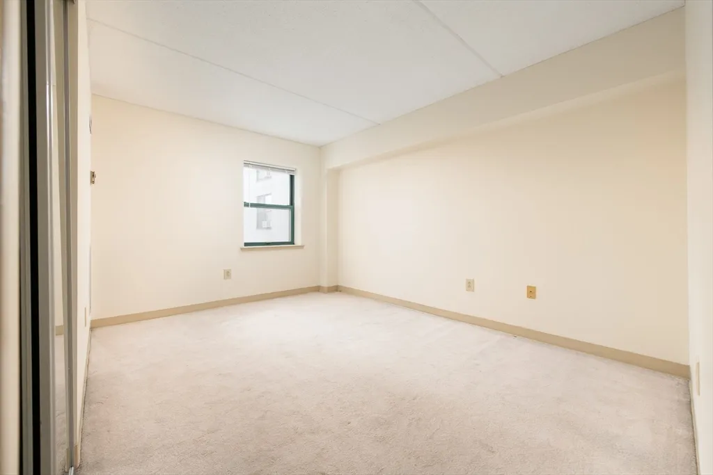 108 Peterborough St, Fenway