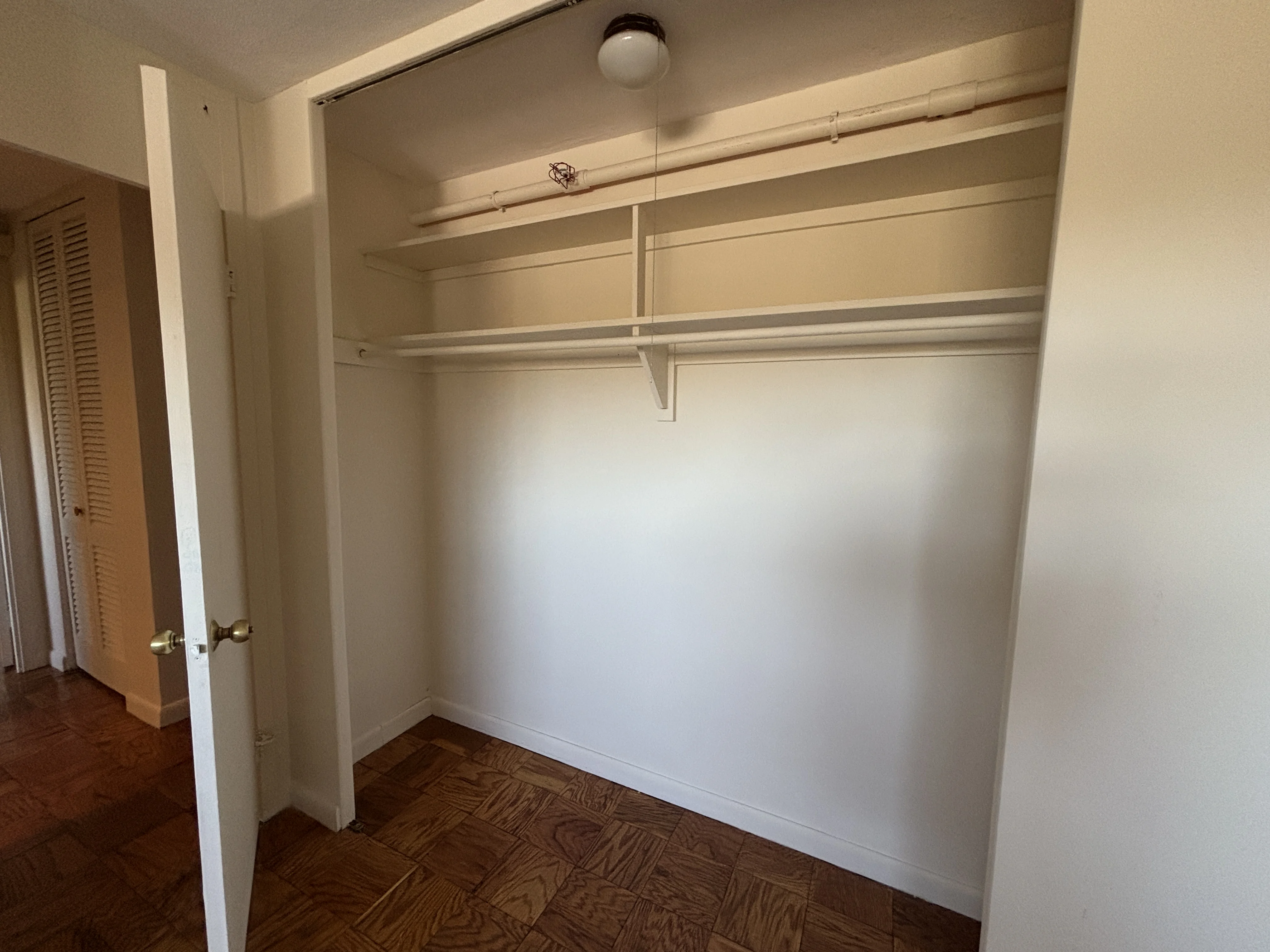 101 Monmouth St, Longwood