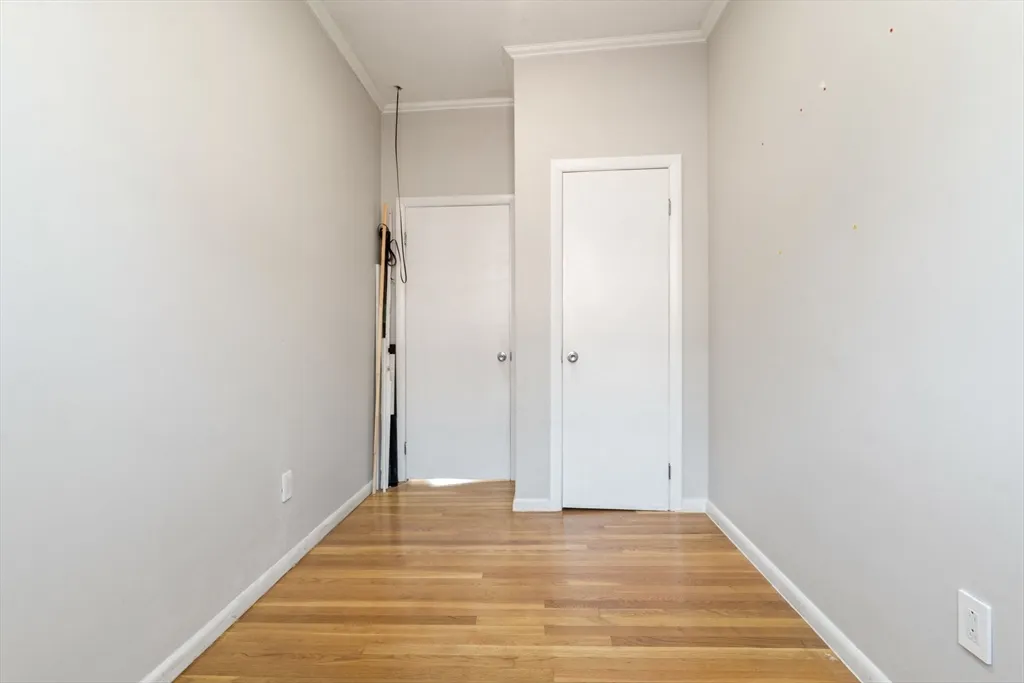 64 West Cedar St, Beacon Hill