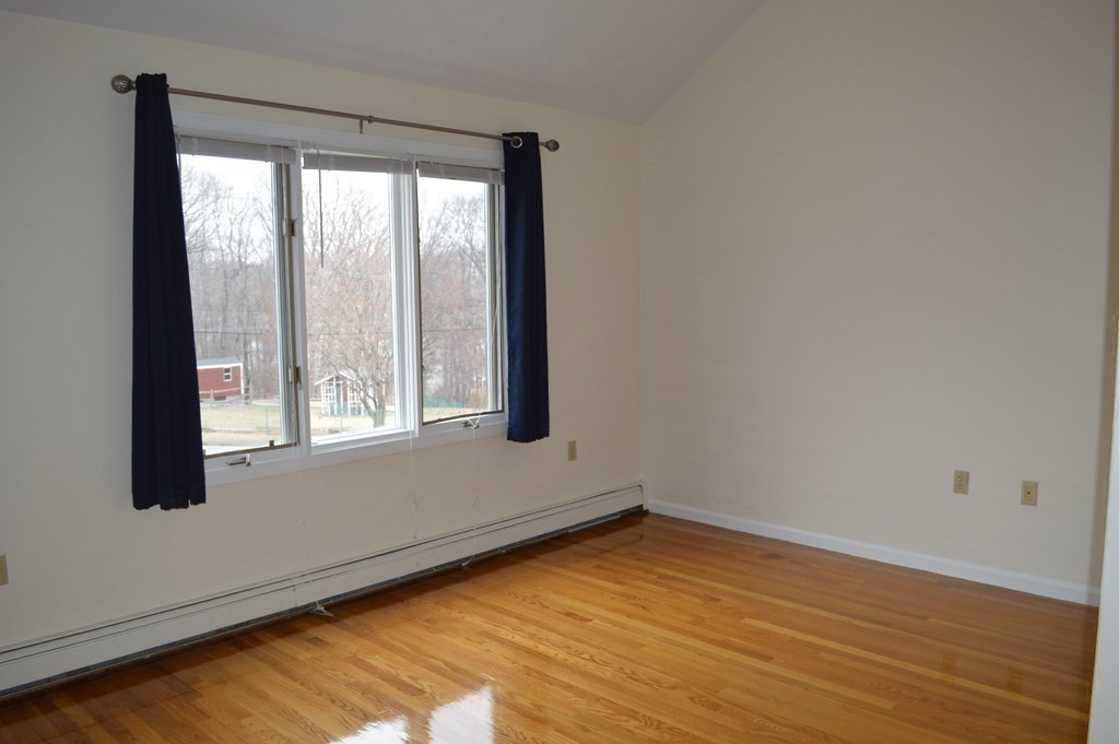 2 Turning Mill Ln, Quincy