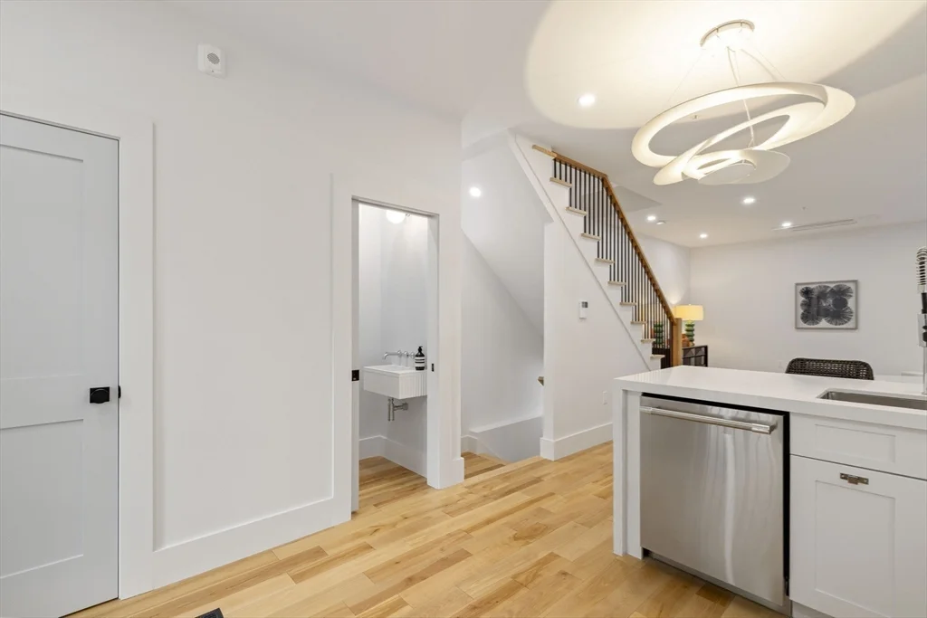 133 Spring St, East Cambridge